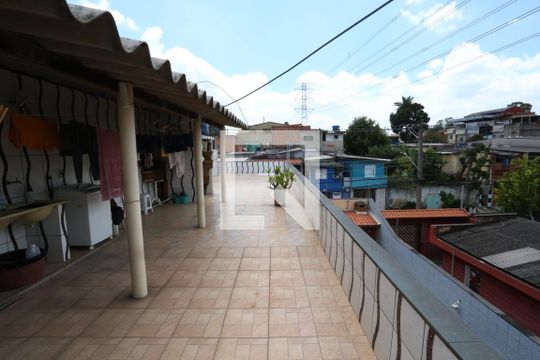 Varanda de casa à venda com 4 quartos, 260m² em Jardim Ponte Rasa, São Paulo