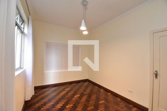 Sala de apartamento para alugar com 3 quartos, 140m² em Centro, Curitiba