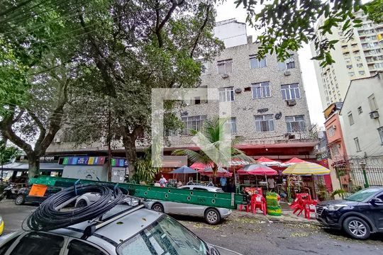 Fachada de apartamento à venda com 3 quartos, 70m² em Maracanã, Rio de Janeiro