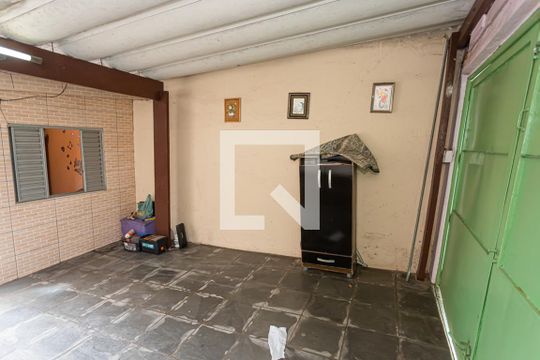 Garagem de casa à venda com 3 quartos, 190m² em Vila Palmeiras, São Paulo