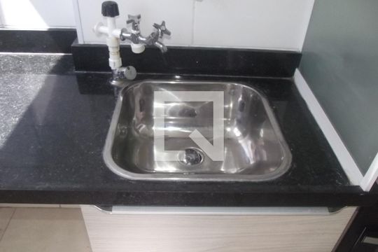 Cozinha de apartamento à venda com 2 quartos, 47m² em Sampaio, Rio de Janeiro