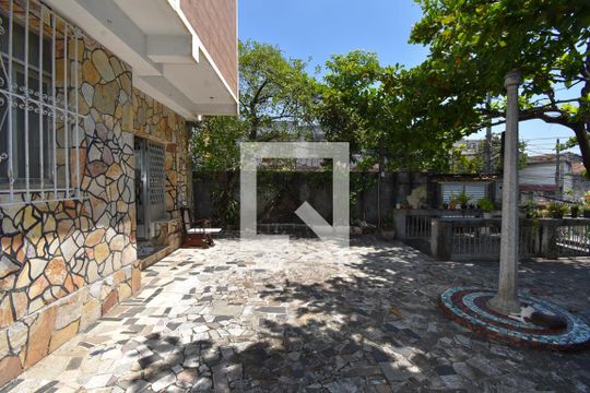 Quintal de casa à venda com 6 quartos, 450m² em Riachuelo, Rio de Janeiro