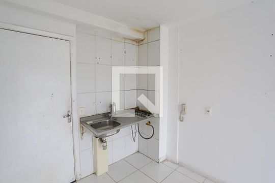 Cozinha de apartamento à venda com 1 quarto, 32m² em Jardim Santa Teresinha, São Paulo