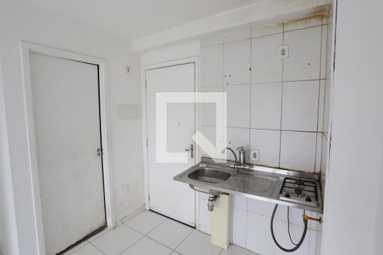 Cozinha de apartamento à venda com 1 quarto, 32m² em Jardim Santa Teresinha, São Paulo