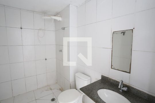 Banheiro de apartamento à venda com 1 quarto, 32m² em Jardim Santa Teresinha, São Paulo
