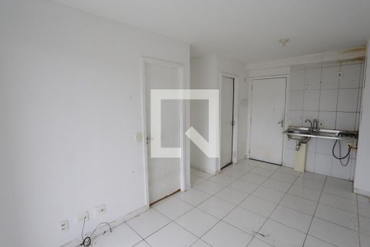 Sala/Cozinha de apartamento à venda com 1 quarto, 32m² em Jardim Santa Teresinha, São Paulo