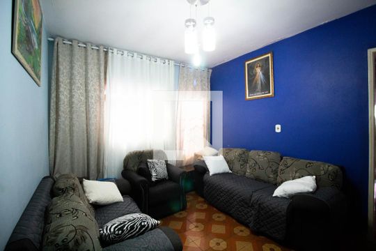 Casa à venda com 4 quartos, 300m² em Parque Guarani, São Paulo