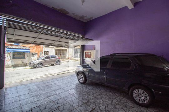 Garagem de casa à venda com 4 quartos, 300m² em Parque Guarani, São Paulo