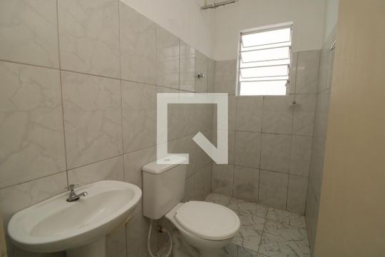 Banheiro de casa para alugar com 1 quarto, 45m² em Jardim Vila Formosa, São Paulo