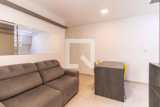 Sala de kitnet/studio para alugar com 2 quartos, 37m² em Jardim Helena, São Paulo