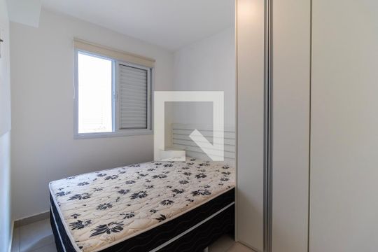 Quarto 1 de kitnet/studio para alugar com 2 quartos, 37m² em Jardim Helena, São Paulo