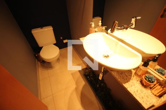 Banheiro de apartamento à venda com 2 quartos, 97m² em Vila Andrade, São Paulo