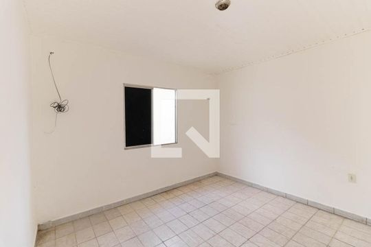 Sala/Quarto de casa para alugar com 1 quarto, 25m² em Jardim Maria Estela, São Paulo
