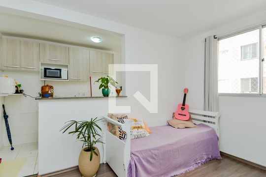 Sala de apartamento para alugar com 2 quartos, 45m² em Centro, Guarulhos
