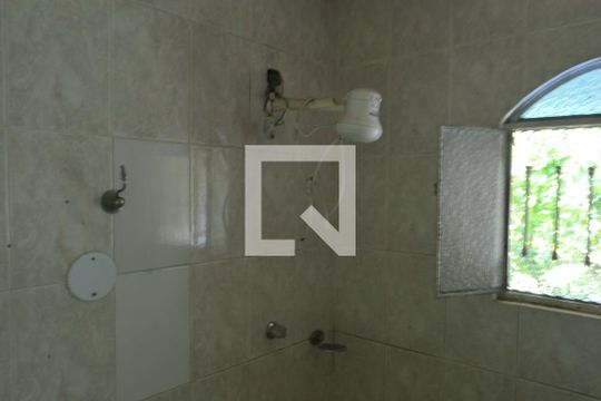 Banheiro de casa de condomínio à venda com 2 quartos, 130m² em Taquara, Rio de Janeiro