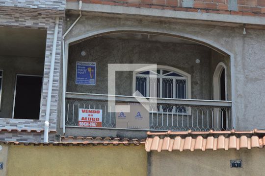 Fachada de casa de condomínio à venda com 2 quartos, 130m² em Taquara, Rio de Janeiro
