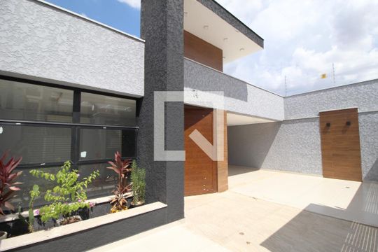 Fachada de casa para alugar com 5 quartos, 374m² em Vila Fiori, Sorocaba