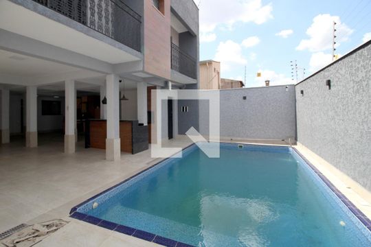 Área Externa de casa para alugar com 5 quartos, 374m² em Vila Fiori, Sorocaba