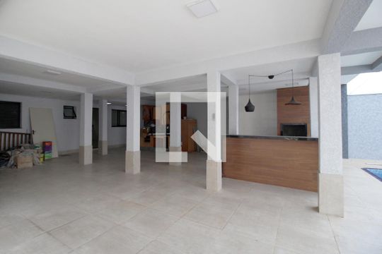 Área Externa de casa para alugar com 5 quartos, 374m² em Vila Fiori, Sorocaba
