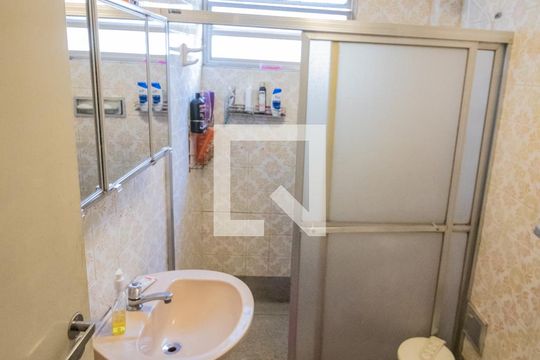 Banheiro de apartamento à venda com 4 quartos, 94m² em Jaguaré, São Paulo