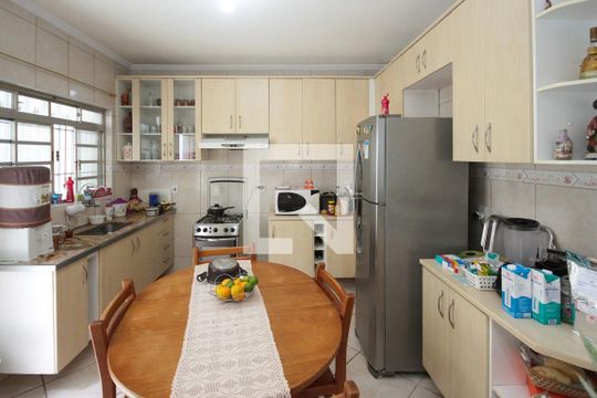 Cozinha de casa à venda com 3 quartos, 220m² em Vila Ema, São Paulo