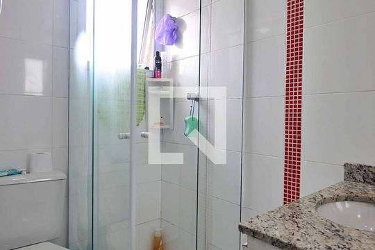 Banheiro do Quarto 1 - Suíte de apartamento à venda com 2 quartos, 57m² em Vila Valparaiso, Santo André