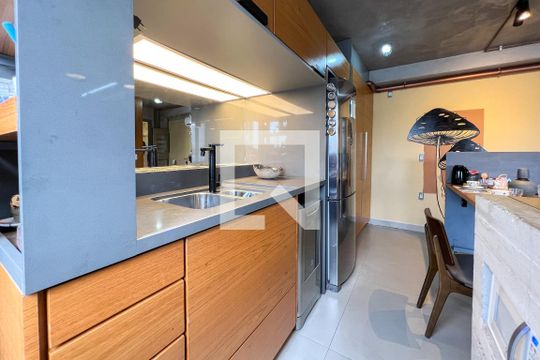 Cozinha de kitnet/studio à venda com 1 quarto, 35m² em Vila Leopoldina, São Paulo