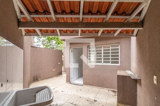 Quintal de casa para alugar com 3 quartos, 127m² em Cidade Intercap, Taboão da Serra
