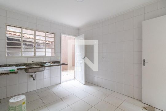 Cozinha de casa para alugar com 3 quartos, 127m² em Cidade Intercap, Taboão da Serra
