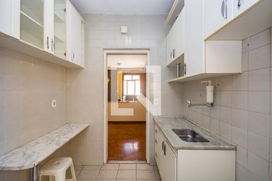 Cozinha de apartamento à venda com 2 quartos, 75m² em Padre Eustáquio, Belo Horizonte