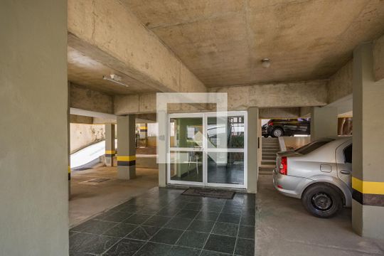 Entrada de apartamento à venda com 2 quartos, 75m² em Padre Eustáquio, Belo Horizonte