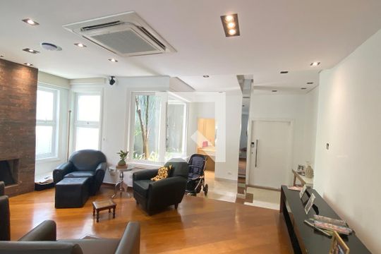 Sala de casa de condomínio para alugar com 3 quartos, 450m² em Alphaville, Santana de Parnaíba