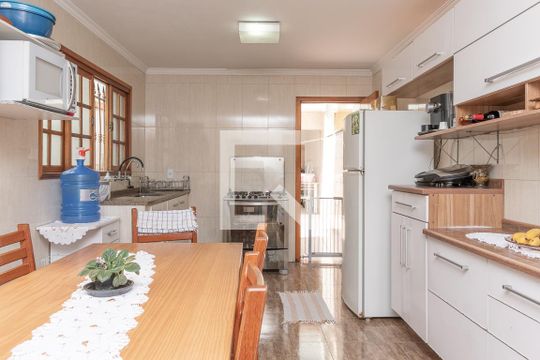 Cozinha de casa à venda com 3 quartos, 160m² em Jardim Vila Galvão, Guarulhos