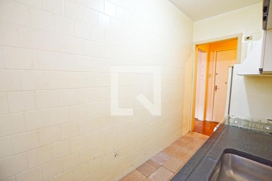 Cozinha de apartamento para alugar com 1 quarto, 44m² em Centro Histórico, Porto Alegre