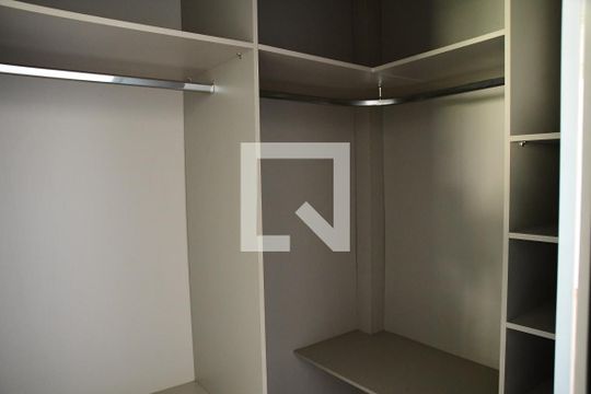 Closet de casa de condomínio para alugar com 3 quartos, 103m² em Parque Rincão, Cotia