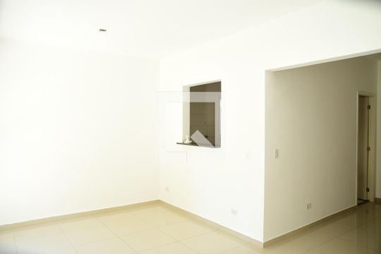 Sala de casa de condomínio para alugar com 3 quartos, 103m² em Parque Rincão, Cotia