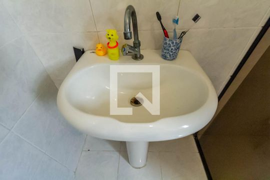 Banheiro da Suíte 2 de casa à venda com 4 quartos, 280m² em Vila Caminho do Mar, São Bernardo do Campo