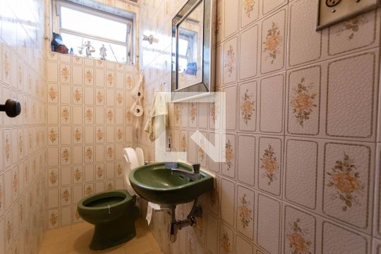 Lavabo de casa à venda com 3 quartos, 220m² em Vila Gumercindo, São Paulo