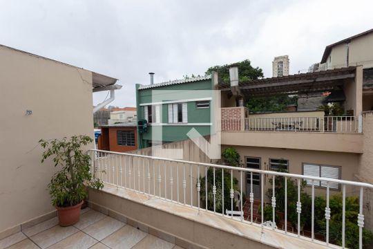Varanda de casa à venda com 3 quartos, 220m² em Vila Gumercindo, São Paulo