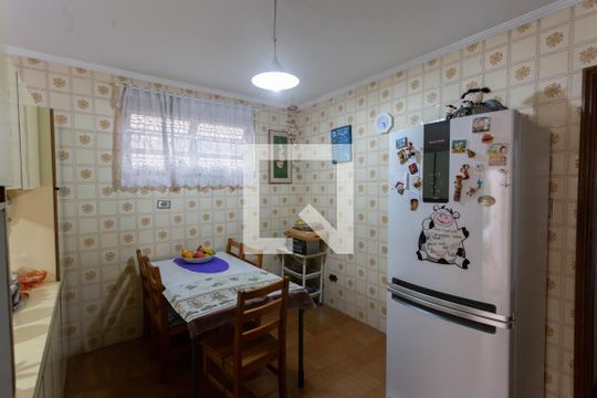 Cozinha de casa à venda com 3 quartos, 220m² em Vila Gumercindo, São Paulo
