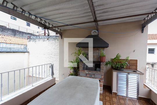 Churrasqueira de casa à venda com 3 quartos, 220m² em Vila Gumercindo, São Paulo