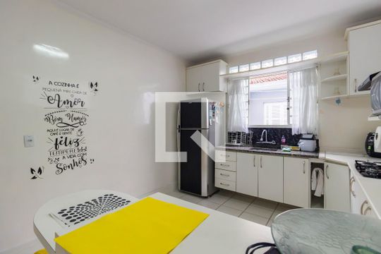 Cozinha de casa à venda com 3 quartos, 154m² em Jardim Peri Peri, São Paulo