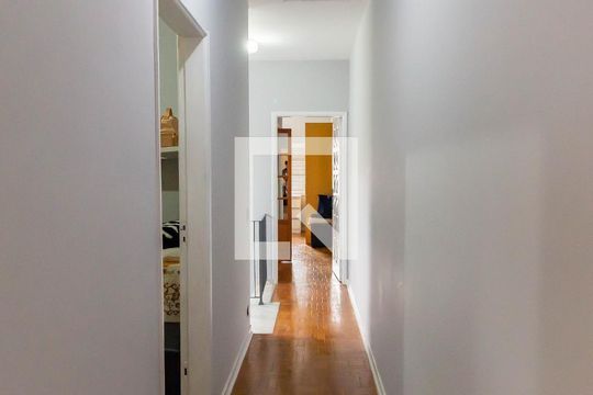 Corredor de casa à venda com 3 quartos, 154m² em Jardim Peri Peri, São Paulo