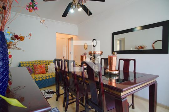 Sala  de apartamento à venda com 2 quartos, 64m² em Bom Jesus, Porto Alegre