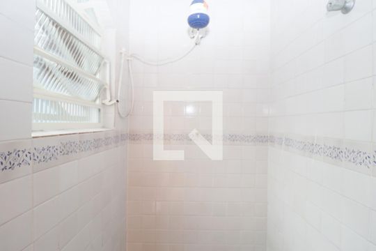 Banheiro de serviço de casa à venda com 2 quartos, 250m² em Lauzane Paulista, São Paulo