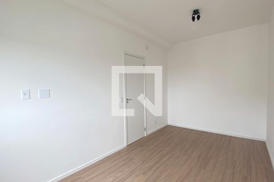 Quarto 1 de apartamento para alugar com 1 quarto, 41m² em Jardim Tupanci, Barueri