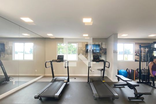 Academia de apartamento para alugar com 1 quarto, 41m² em Jardim Tupanci, Barueri
