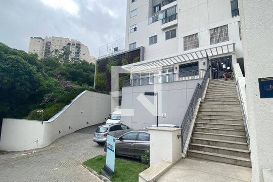 Fachada de apartamento para alugar com 1 quarto, 41m² em Jardim Tupanci, Barueri