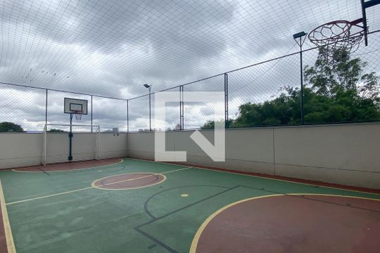 Quadra de apartamento para alugar com 1 quarto, 41m² em Jardim Tupanci, Barueri
