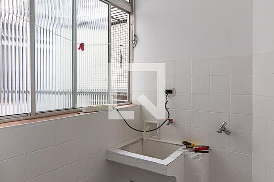 Área de serviço de apartamento para alugar com 2 quartos, 72m² em Planalto Paulista, São Paulo